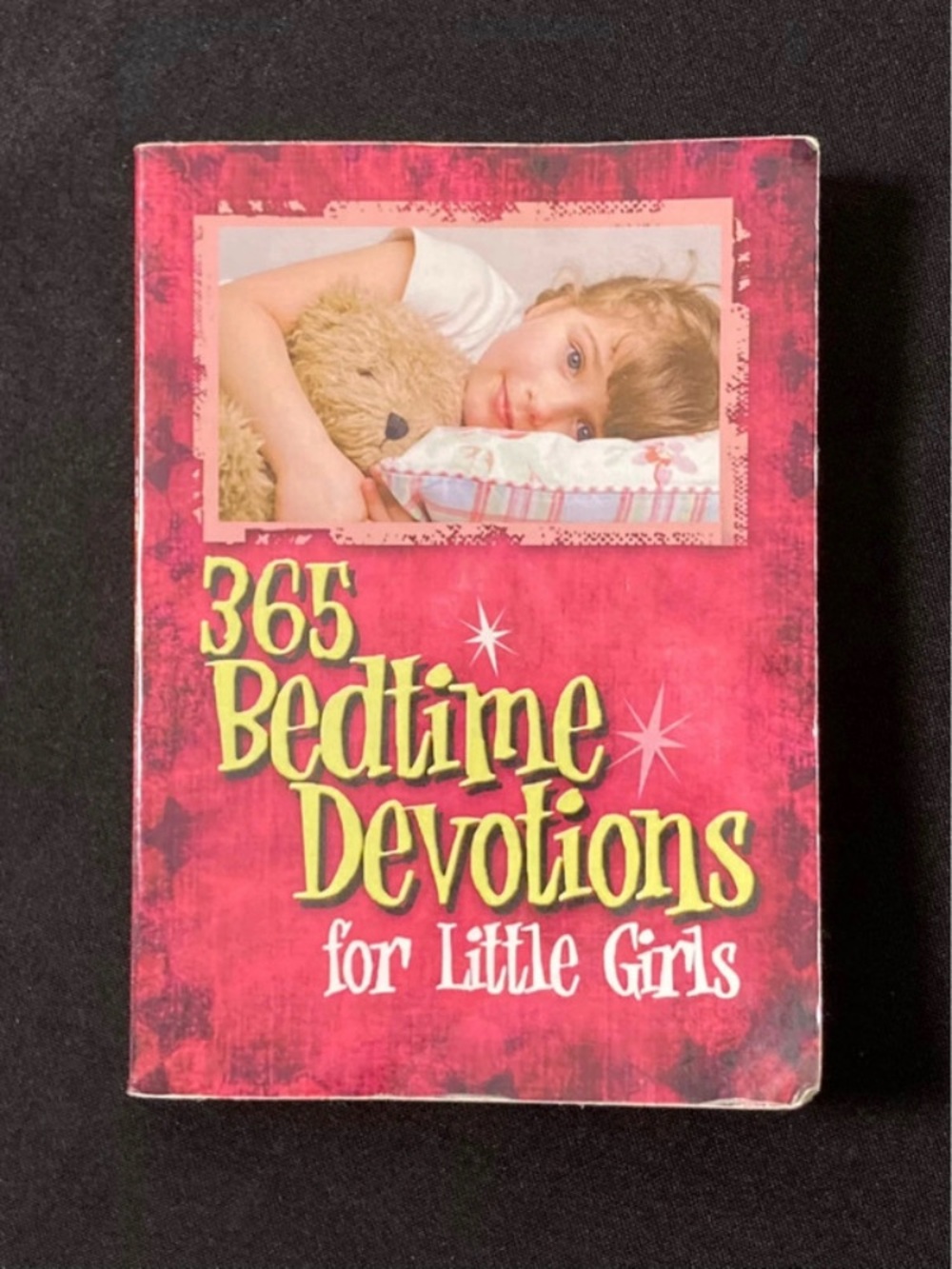 365 Bedtime Devotions for Little Girls by Freeman-Smith Paperback